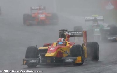 Marciello takes first win in chaotic feature race