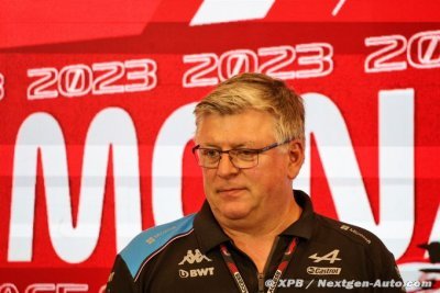 Szafnauer uncomfortable with Alpine team structure