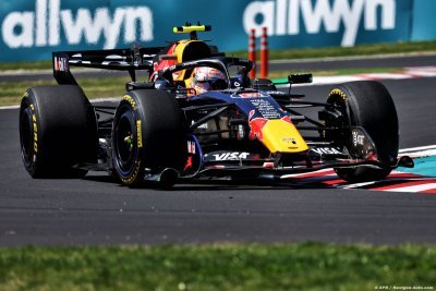 Hadjar proche de Verstappen... dans une RB22 en souffrance