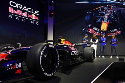Mekies urges patience as Verstappen plays down 2026 fears