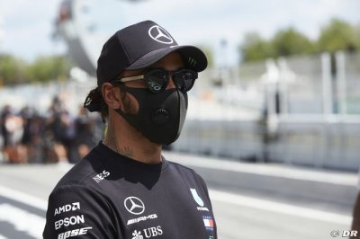 La saga du contrat de Hamilton, une image déjà embarrassante pour lui