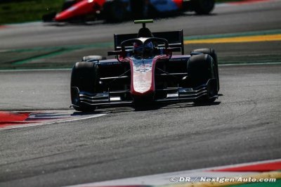 Barcelona, Race 1: Russell prevails in action-packed feature race