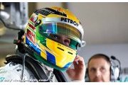Hamilton n'est pas satisfait des pneus
