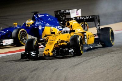 FP1 & FP2 - Bahrain GP report: Renault F1