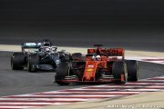 Vettel dément avoir craqué sous la pression