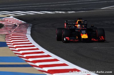 Mercedes ne cesse d’appeler Verstappen selon Marko