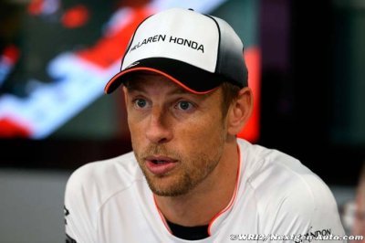 Button&nbsp;: McLaren pourrait bientôt être au niveau de Ferrari