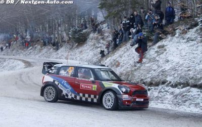 Des MINI Prodrive au garage pendant le Monte Carlo