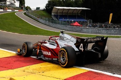 Spa, Race 1: De Vries storms to commanding Feature Race win