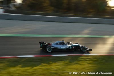 Wolff confident amid Hamilton contract delay