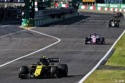 Renault accused of racing illegal cars in Japan