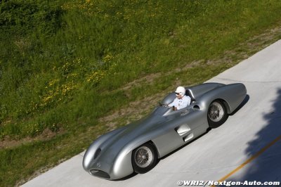 Sir Stirling Moss prend sa retraite et ferme son site internet