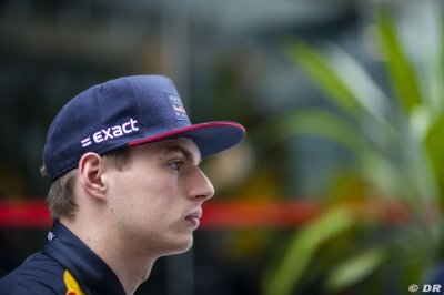 Keeping Albon as teammate ’smartest choice’ - Verstappen