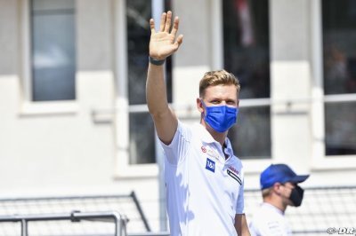 30 ans après son père, Mick Schumacher dispute son premier GP de F1 à Spa