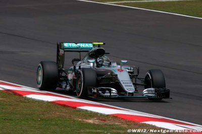 Suzuka, L2&nbsp;: Rosberg en tête, Hamilton et Raikkonen juste derrière