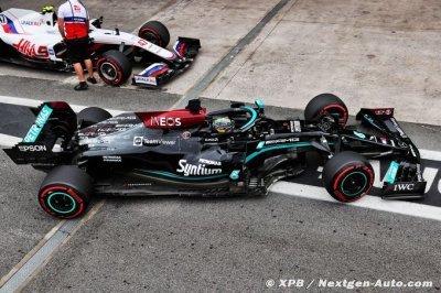 Mercedes F1&nbsp;: La décision pour Hamilton ajournée à samedi
