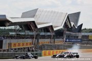 Gasly n'a ‘pas de mots' après sa crevaison, Tsunoda sauve un point