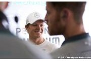 Rosberg wins one trophy but eyes another