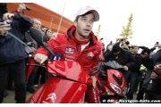Loeb moves closer to seventh world crown