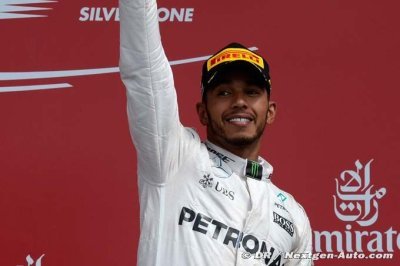 Hamilton veut surfer sur la bonne vague