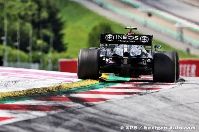 Mercedes F1 a un ensemble d’ailerons arrière pour contrer Red Bull