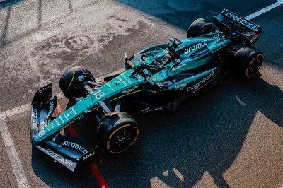 L’Aston Martin F1 AMR23 a pris la piste à Silverstone (+photos et vidéos)