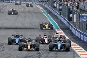 Hill pense que Verstappen 'ne peut pas se plaindre' du pilotage agressif des autres
