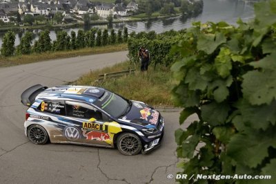 SS6-7: Mikkelsen error gives Ogier a chance