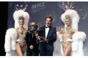 Yvan Muller couronné lors du Gala de la FIA