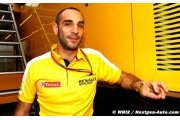 Renault wants to halve gap to Mercedes in 2015