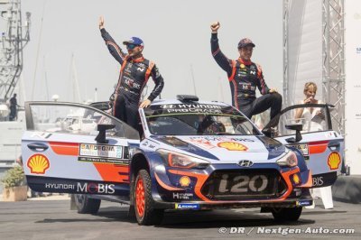 Neuville snatches a thriller in Sardinia