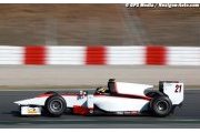 Tom Dillmann holds off Razia for maiden GP2 victory