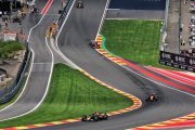 Verstappen a dû faire '15 tours de qualifications' pour battre les pilotes McLaren F1