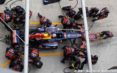 Red Bull fast on track and in pits - report