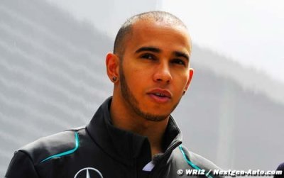 Hamilton satisfait des changements de Pirelli mais encore inquiet