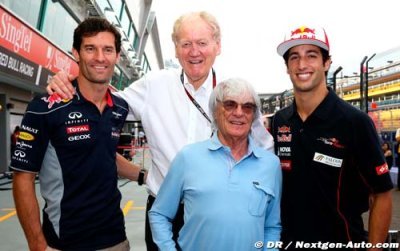 Melbourne boss Walker in talks for new F1 deal