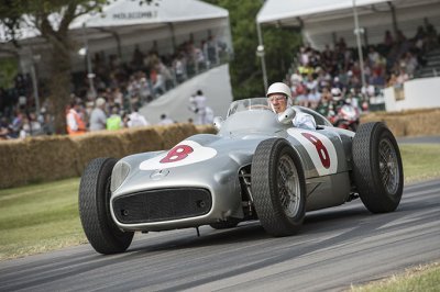 Le champion sans couronne en F1, Sir Stirling Moss, décède à l’âge de 90 ans