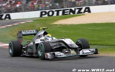 Les Mercedes ne sont pas tout à fait à leur place