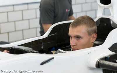Sirotkin has seat fitted for 2013 Sauber