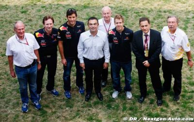 Interview avec Carlos Ghosn - Encourager les pilotes français
