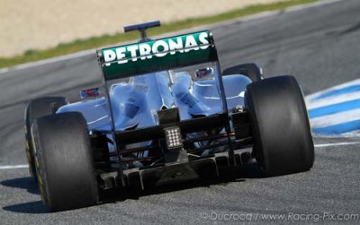 La Mercedes AMG F1 W03 surprise à Silverstone&nbsp;! (+ vidéo)