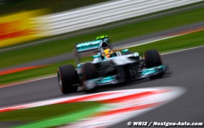 Hamilton&nbsp;: Ce sera dur de garder Vettel derrière