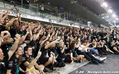 Hamilton certain de pouvoir défendre son titre en 2015