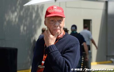 Lauda&nbsp;: Rosberg doit essayer de rattraper Hamilton