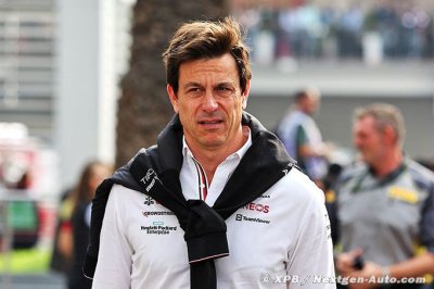 Wolff&nbsp;: Les équipes de F1 discutent d’une fermeture des usines en hiver