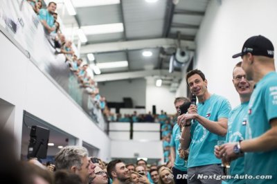 Toto Wolff rend hommage aux artisans du succès de Mercedes