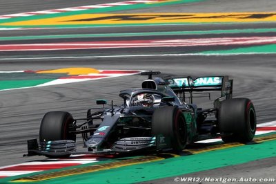 Grâce aux évolutions, la Mercedes est encore plus forte en virages qu’auparavant