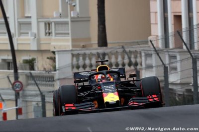 Horner veut que Red Bull mette la pression à Mercedes