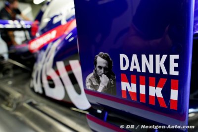 Lauda to be buried in racing overalls