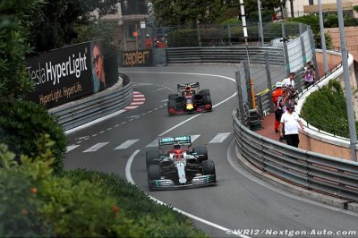 5s de pénalité seulement&nbsp;: Verstappen a été ‘chanceux’ juge Hakkinen